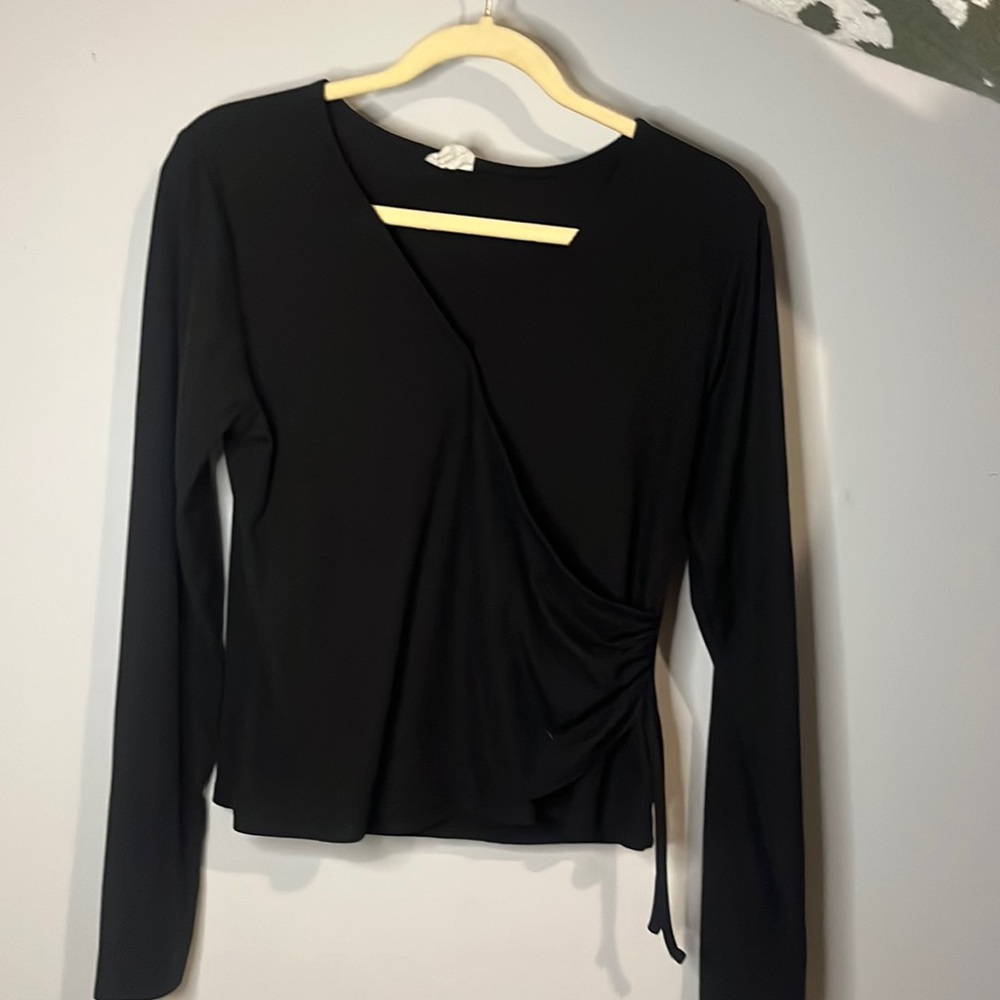 women’s black cross long sleeve top